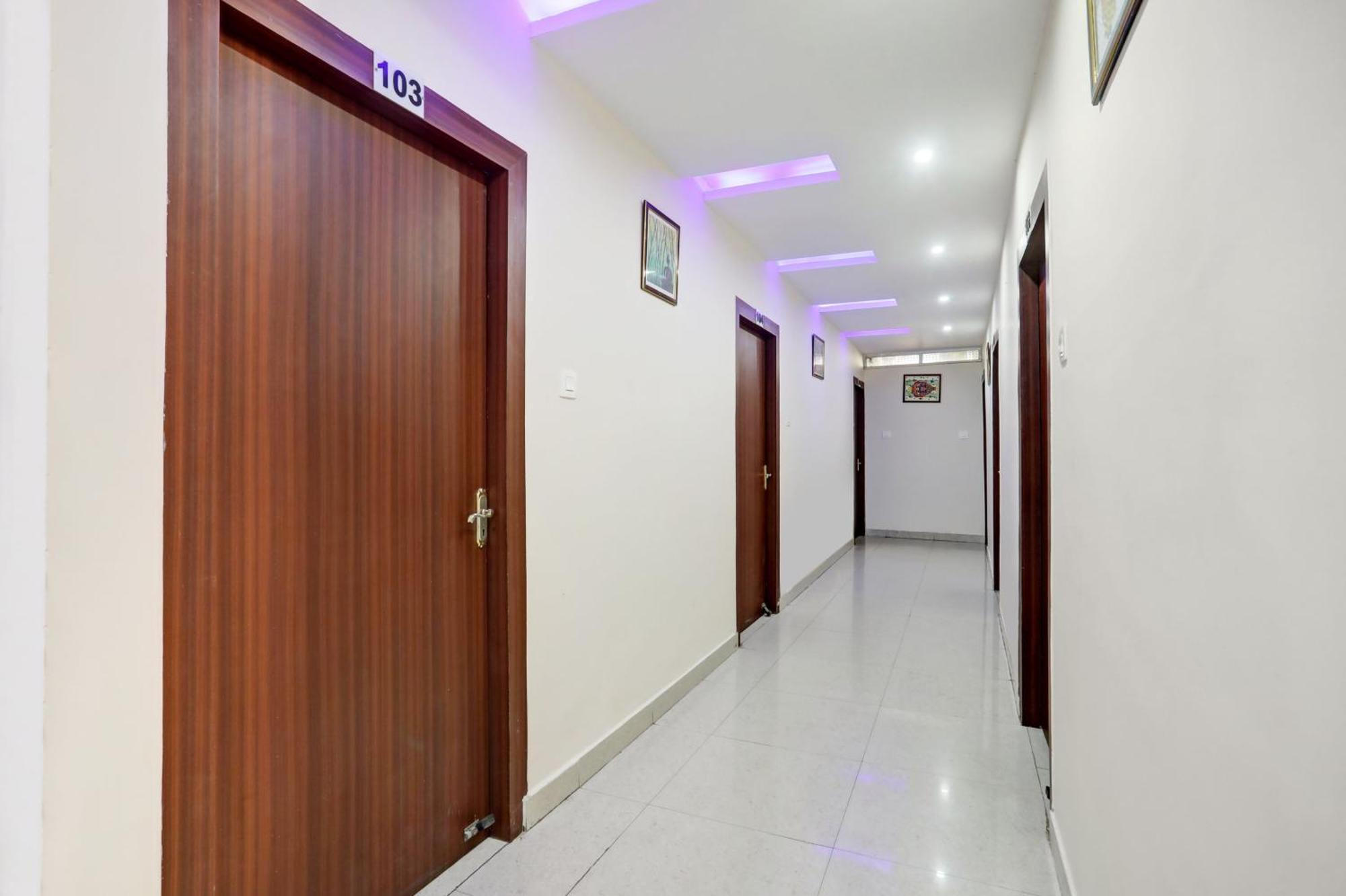 Super Collection O Danapur Near Railway Station Hotel Патна Екстериор снимка